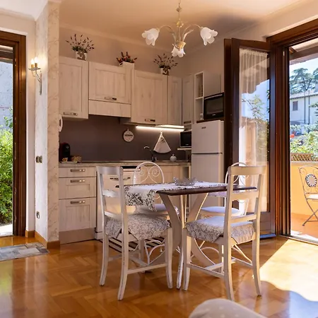 Casa Angolo Delle Rose Apartman *