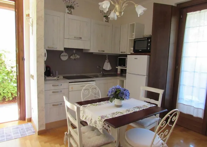 Casa Angolo Delle Rose דירה אורביאטו